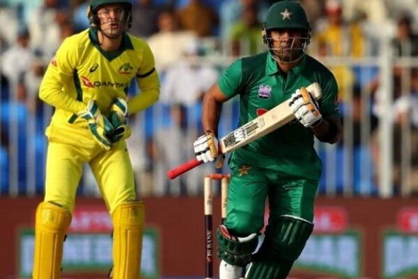 پی سی بی نے عمر اکمل پر ڈسپلن کی خلاف ورزی کرنے پر جرمانہ عائد کر دیا