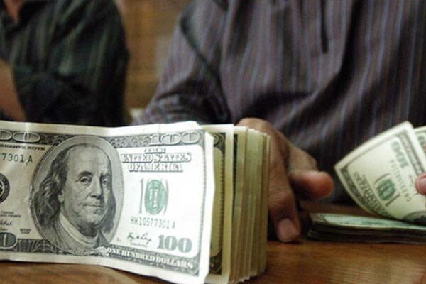 ڈالر ایک بار پھر ملکی تاریخ کی بلند ترین سطح پر آ گیا