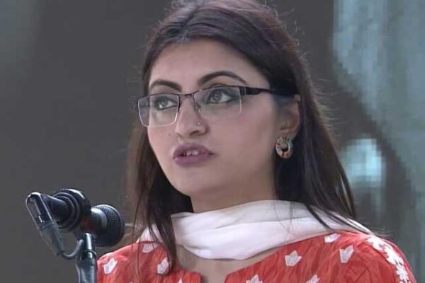 فرشتہ قتل معاملہ؛ نفرت انگیز تقریر پر پی ٹی ایم رہنما گلالئی اسماعیل کیخلاف مقدمہ درج