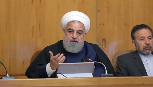 ایران کے خلاف سیاسی و اقتصادی دباو حقیقی معنوں میں ایک جنگ کی حیثیت رکھتا ہے: حسن روحانی