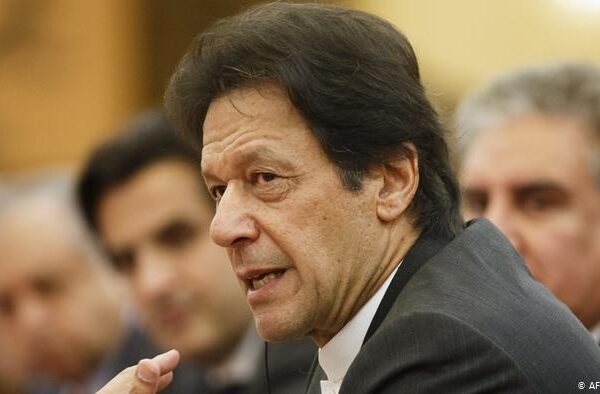 مودی سے مل کر امن و خوشحالی کے لیے کام کریں گے، عمران خان