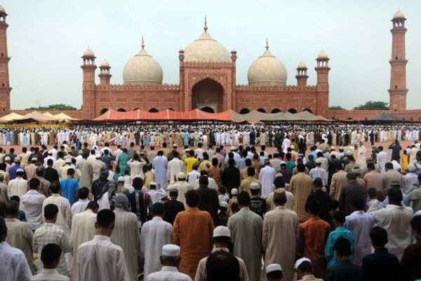 ملک بھر میں جمعۃ الوداع کے بڑے اجتماعات