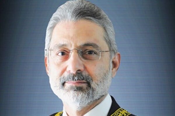 جسٹس قاضی فائزعیسیٰ کا صدر مملکت کو خط، ریفرنس کی نقل فراہم کرنے کی درخواست