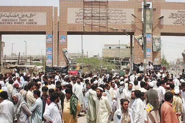 کراچی کی سبزی منڈی میں 2 گروپوں میں فائرنگ سے ایک شخص جاں بحق، 4 زخمی