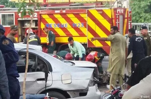 لاہور خودکش حملے میں ہلاکتوں کی تعداد 10 ہو گئی