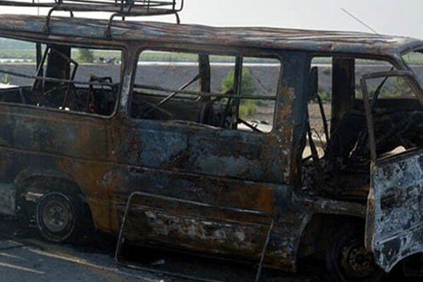 کشمور: مسافر وین میں آگ لگنے سے بچوں اور خواتین سمیت 5 افراد جاں بحق، 8 زخمی