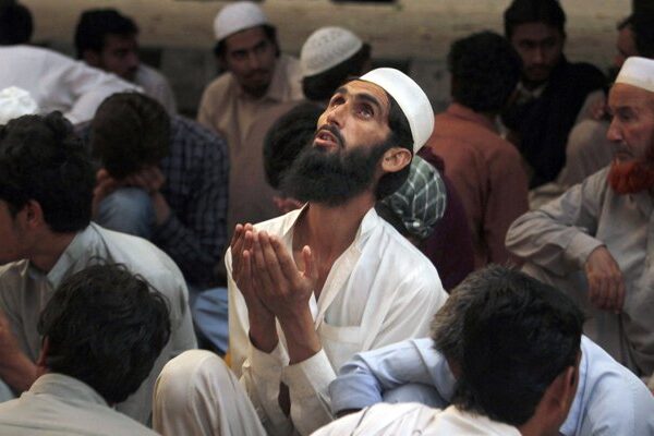 ملک بھر میں پہلا روزہ کل ہوگا، خیبرپختونخوا کے بعض اضلاع میں آج پہلا روزہ