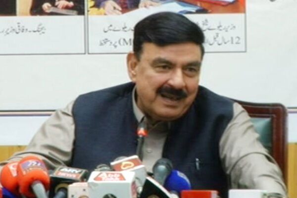 پاکستان کو اندر سے تباہ کرنے کی کوشش کی جا رہی ہے: شیخ رشید