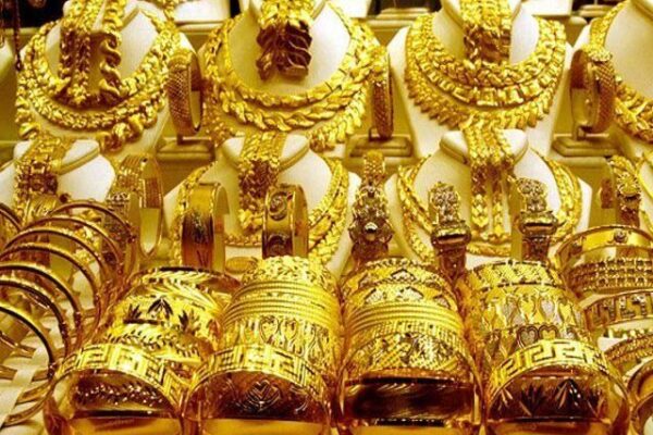 تولہ سونے کی قیمت 70600 روپے ہو گئی