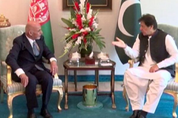 وزیراعظم عمران خان اور افغان صدر اشرف غنی کی ون آن ون ملاقات