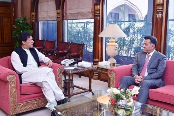 وزیراعظم عمران خان سے ڈی جی آئی ایس آئی لیفٹیننٹ جنرل فیض حمید کی ملاقات
