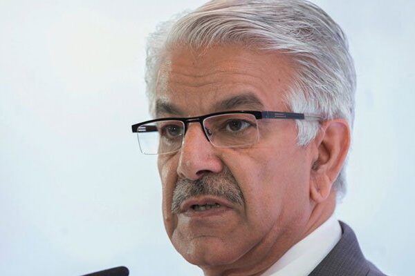 پی ٹی آئی کا خواجہ آصف کی مبینہ کرپشن کا کیس انکوائری کمیشن میں پیش کرنے کا فیصلہ