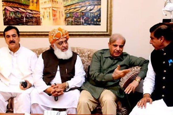 اے پی سی نے انکوائری کمیشن کو پارلیمنٹ پر حملہ قرار دیتے ہوئے مسترد کر دیا