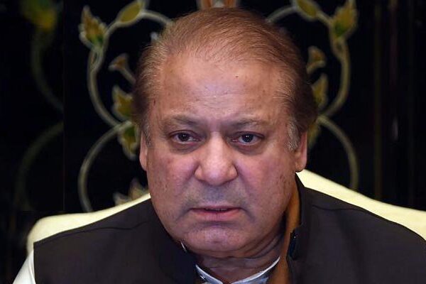 میں کوئی پیر نہیں لیکن عمران جلد انجام کو پہنچنے والے ہیں: نواز شریف