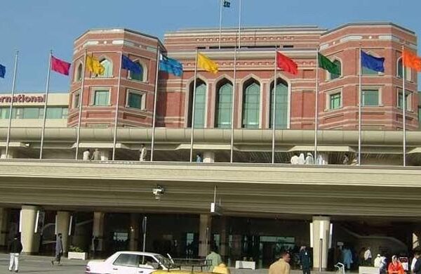 عمرہ کی ادائیگی کے بعد لاہور ائیرپورٹ پہنچنے والے 2 معتمرین قتل