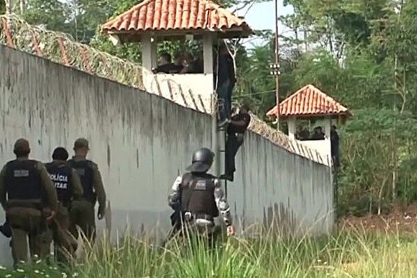 برازیل کی جیل میں مخالف گروہوں میں تصادم، 52 قیدی ہلاک