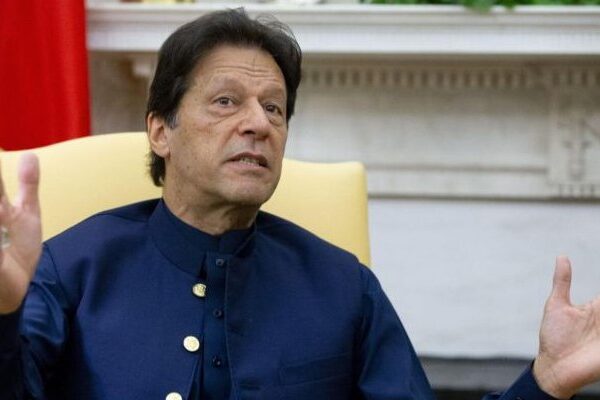 امریکا سے شکیل آفریدی کے بدلے عافیہ صدیقی کی بات کر سکتے ہیں: وزیراعظم