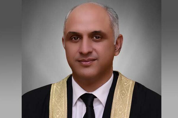حکومت سے ٹی وی پر تقریر کروانی ہو تو کروا لیں، کام نہیں: جسٹس محسن اختر کیانی