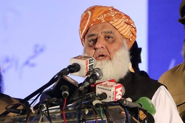 فضل الرحمان کا اکتوبر میں حکومت کیخلاف اسلام آباد کی طرف مارچ کا اعلان