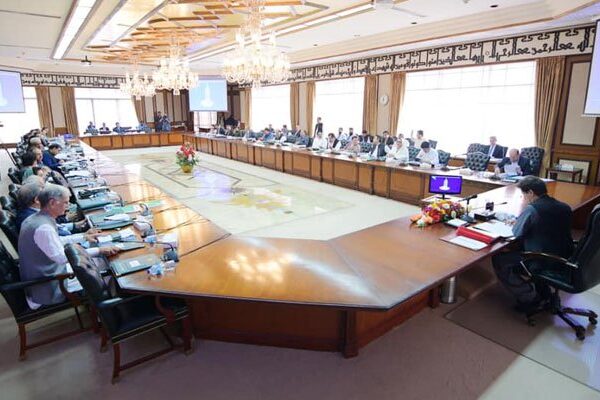 حکومت کا سابق حکمرانوں سے سرکاری خزانے سے خرچ کی گئی رقم وصول کرنے کا فیصلہ