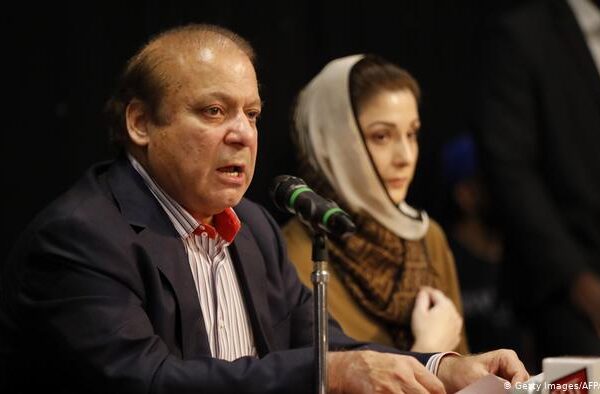 کیا نون لیگ کو کمزور کرنے کی کوشش کی جا رہی ہے؟