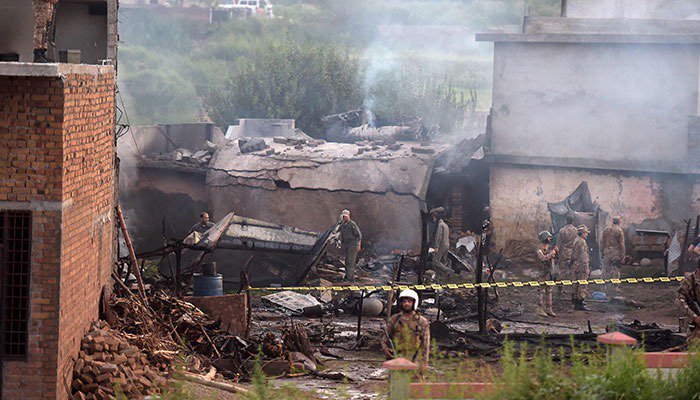 Pakistan Army Aviation - Plane Crashed