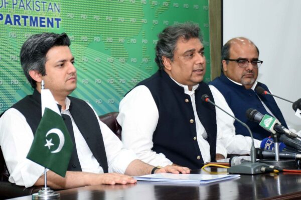 اومنی گروپ، زرداری کیخلاف جے آئی ٹی تفتیش کی روشنی میں کئی جائیدادیں قرق کر لی گئیں