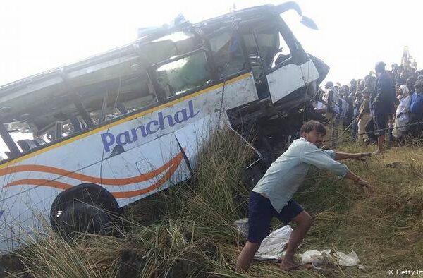 بھارت میں ٹریفک حادثہ، 29 افراد ہلاک