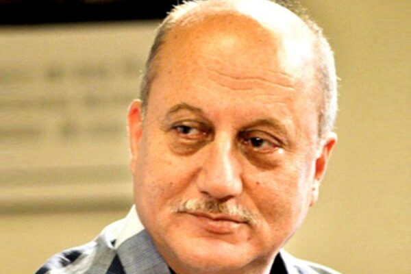 انوپم کھیر کو مقبوضہ کشمیر پر مودی سرکار کی حمایت کرنا مہنگا پڑ گیا