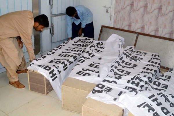کراچی: لانڈھی میں کمرے میں جنریٹر کا دھواں بھرنے سے 4 بھائی جاں بحق
