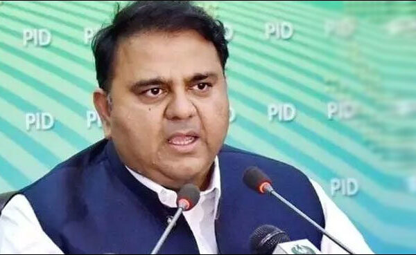 وزیراعظم بھارت کیلیے پاکستانی فضائی حدود بند کرنے پر غور کر رہے ہیں، فواد چوہدری