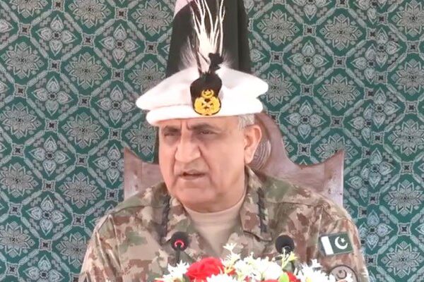 مشرقی سرحد پر خطرہ مقبوضہ کشمیر کی موجودہ صورتحال سے ہے، آرمی چیف