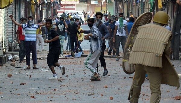 آرٹیکلز 370 اور 35 ۔ اے کے خاتمہ اور اس غیر قانونی اقدام سے کشمیریوں کے حق خودارادیت کو دبایا نہیں جا سکتا۔ مولانا محمد صدیق مدنی