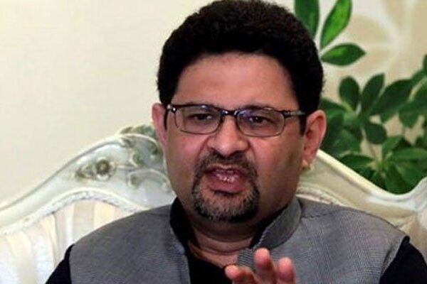 ایل این جی کیس: مفتاح اسماعیل کے جسمانی ریمانڈ میں 30 اگست تک توسیع