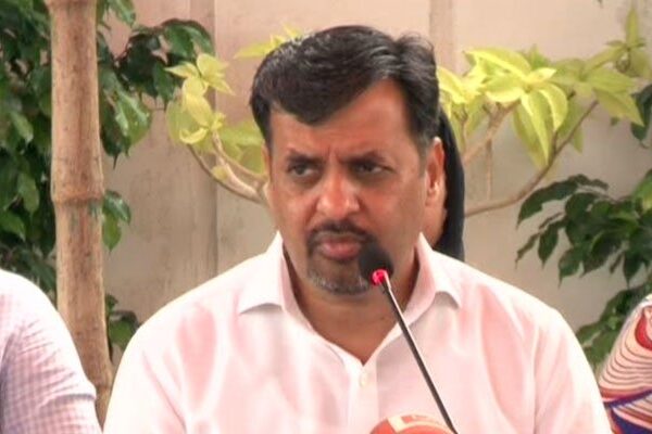 مصطفیٰ کمال نے کراچی کی صفائی کیلئے منصوبہ پیش کر دیا