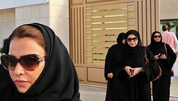سعودی عرب نے نئی ترامیم کا اعلان کر دیا، خواتین اکیلی سفر کر سکِں گی
