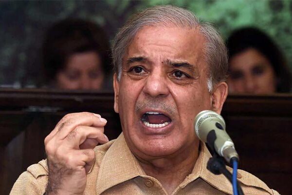 مودی کے ہاتھ توڑ دیں گے لیکن کشمیر پر قبضہ نہیں کرنے دیں گے: شہباز شریف