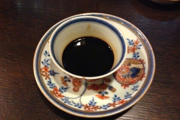 جاپان میں 22 سال پرانی کافی کا ایک کپ، قیمت 900 ڈالر