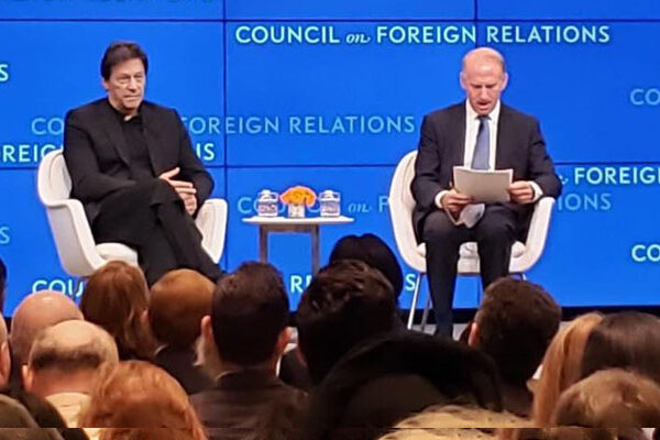امریکی تھنک ٹینک سے عمران کا خطاب پُراعتماد، دباؤ میں تھے: تجزیہ کار