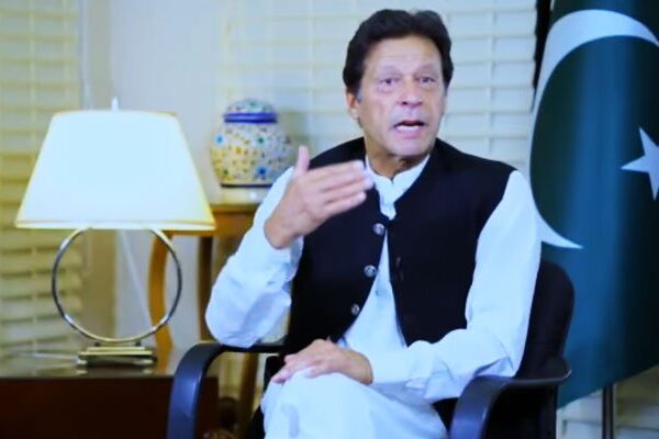 وزیراعظم کی کشمیر میں بھارتی مظالم کی مذمت، عالمی برادری سے خاموشی توڑنے کا مطالبہ