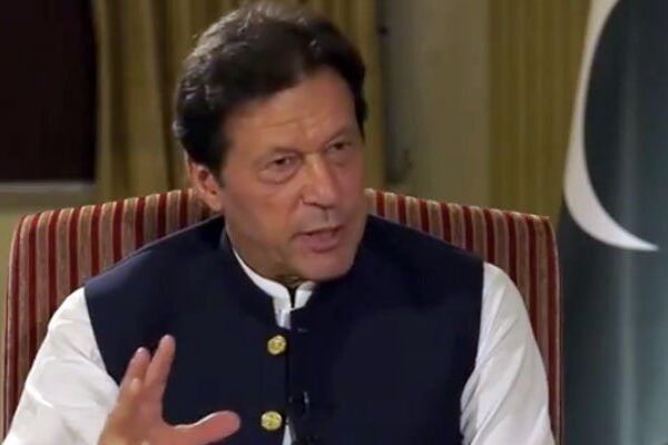 پاک بھارت کشیدگی بڑھی تو ناقابل تصور نتائج نکلیں گے: وزیراعظم