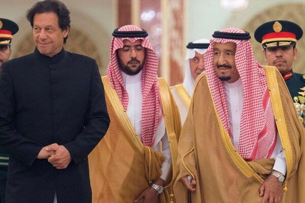 وزیراعظم عمران خان 2 روزہ دورے پر آج سعودی عرب روانہ ہوں گے