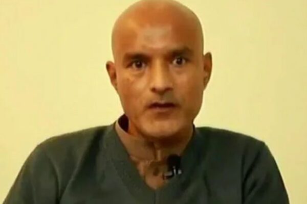 بھارتی قونصلر کی جاسوس کلبھوشن سے سب جیل میں ملاقات