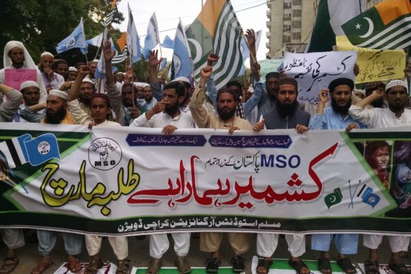 کشمیریوں سے رشتہ کلمے کی بنیاد پر ہے، مشکل وقت میں مظلوم بھائیوں کو اکیلا نہیں چھوریں گے، عنایت اللہ