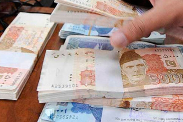 مہنگائی، روپے کی قدر میں کمی کے سنگین سماجی اثرات ہونگے