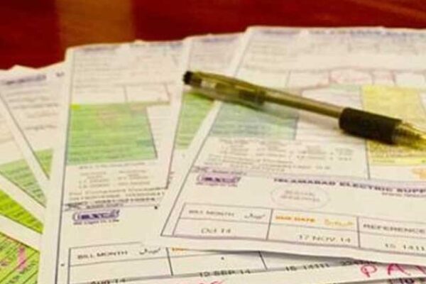 157 ارب روپے کے لائن لاسز کا بوجھ بجلی صارفین پر ڈال دیا گیا