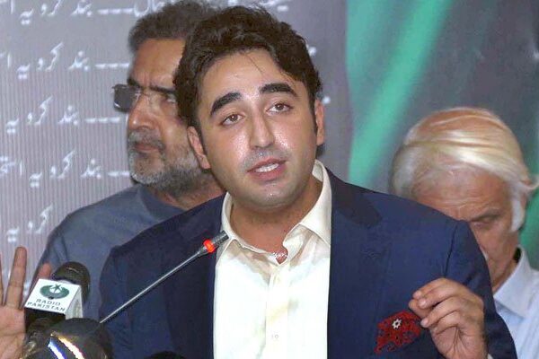 سال ختم ہونے سے پہلے سلیکٹڈ حکومت کو گھر جانا ہوگا: بلاول