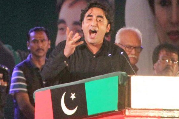 حکومت کو مزید وقت دینا ملکی سالمیت سے کھیلنے کے مترادف ہے: بلاول