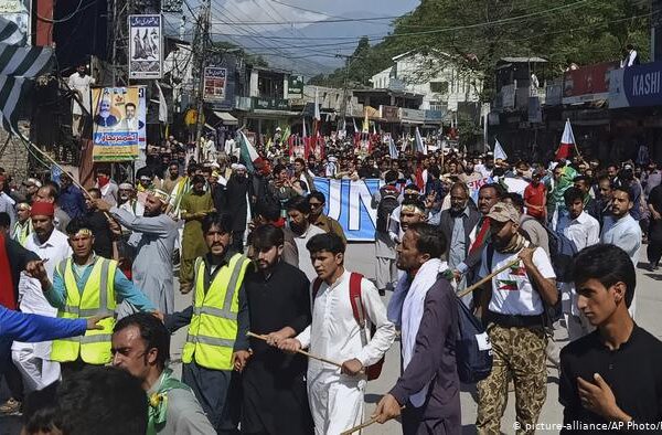 پاکستانی زیر انتظام کشمیر میں خودمختاری کی زور پکڑتی تحریک