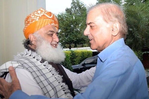 ن لیگ کا نواز شریف کے خط کے مندرجات فضل الرحمان سے شیئر کرنے کا فیصلہ